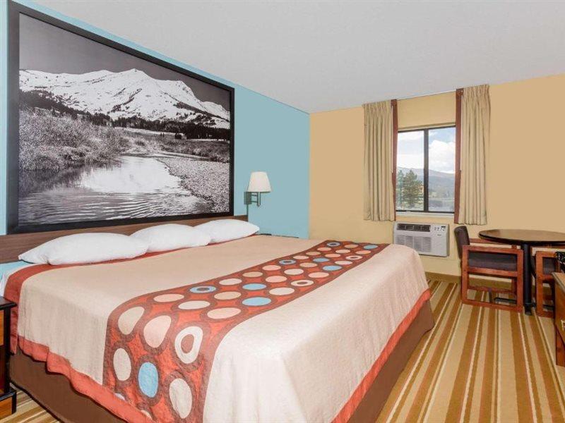 Super 8 By Wyndham Dillon/Breckenridge Area Hotel Exterior photo