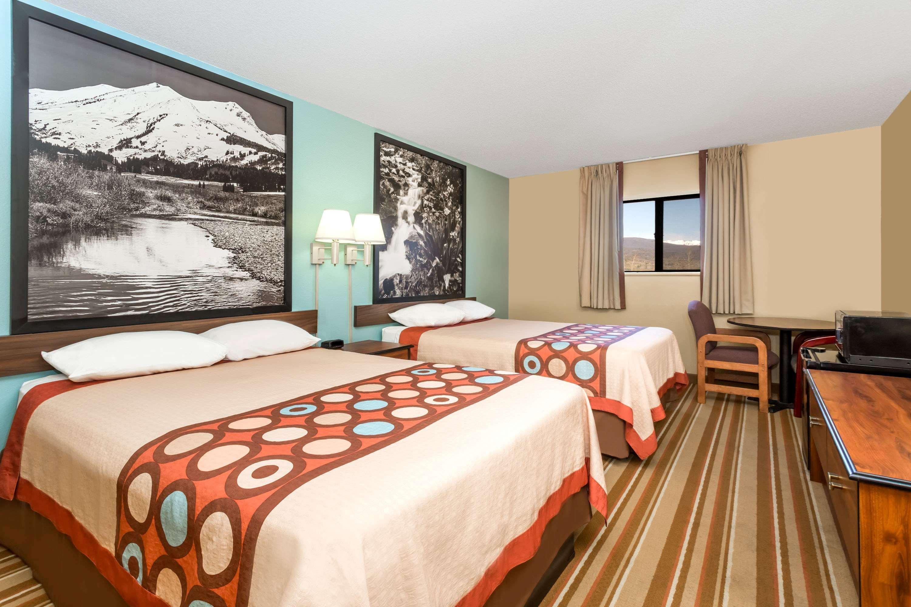 Super 8 By Wyndham Dillon/Breckenridge Area Hotel Exterior photo