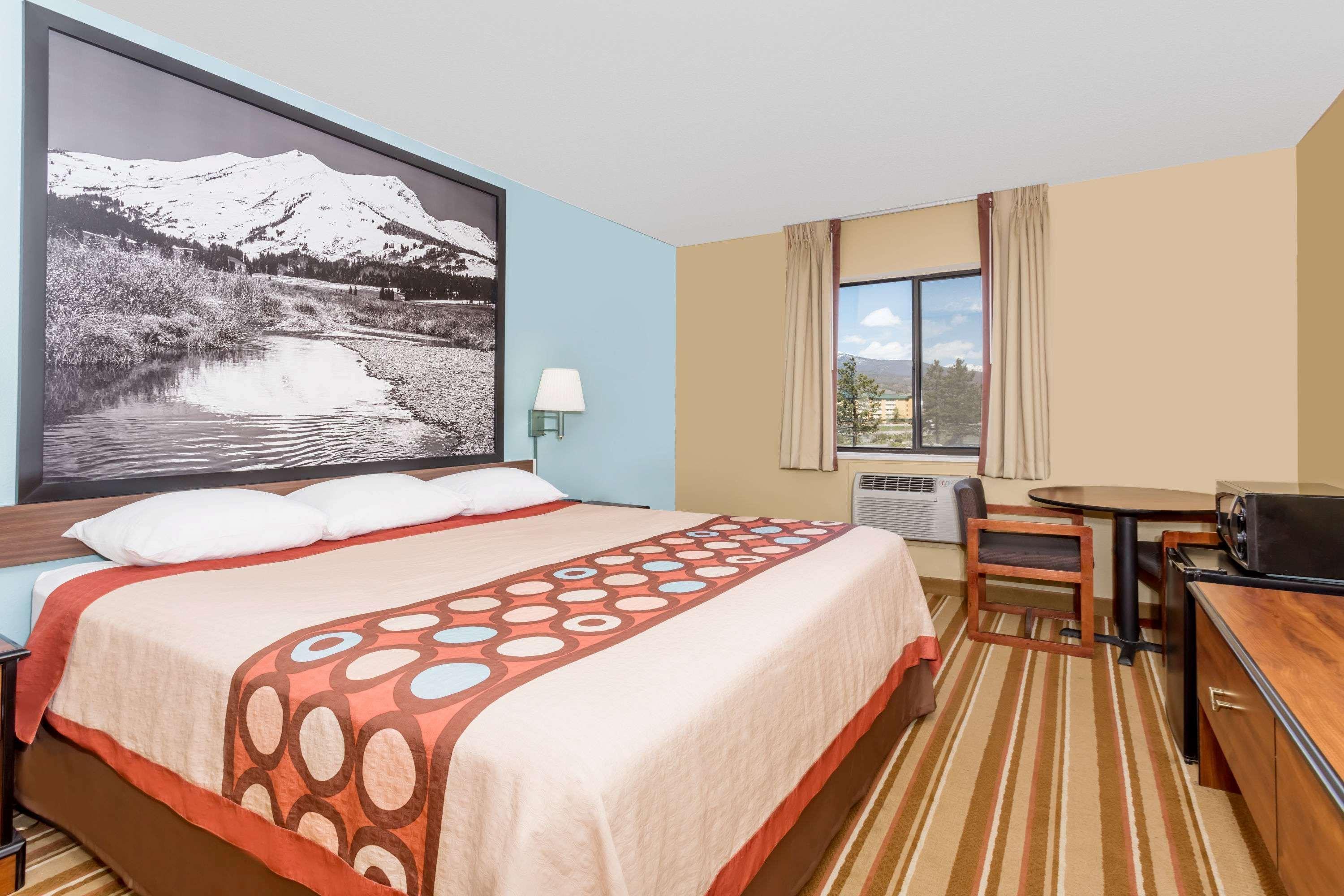 Super 8 By Wyndham Dillon/Breckenridge Area Hotel Exterior photo