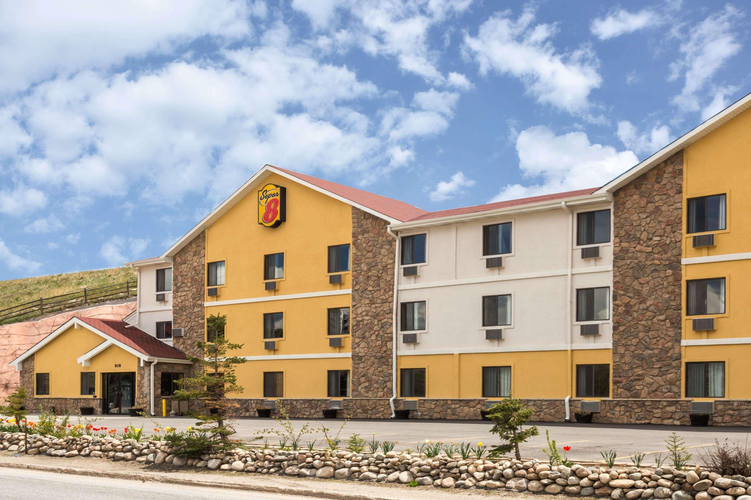 Super 8 By Wyndham Dillon/Breckenridge Area Hotel Exterior photo