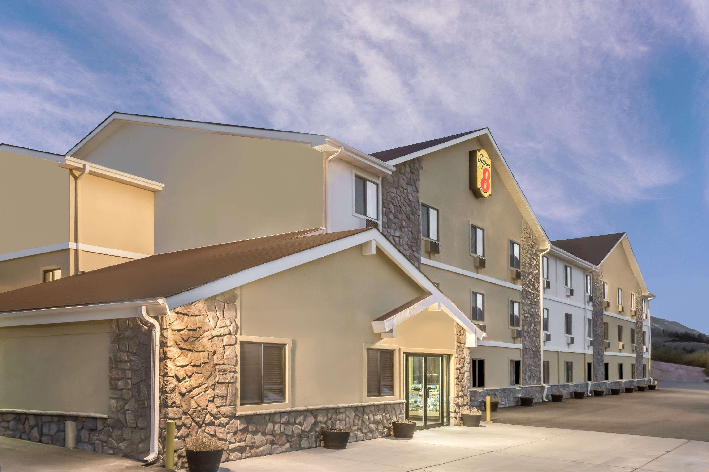 Super 8 By Wyndham Dillon/Breckenridge Area Hotel Exterior photo