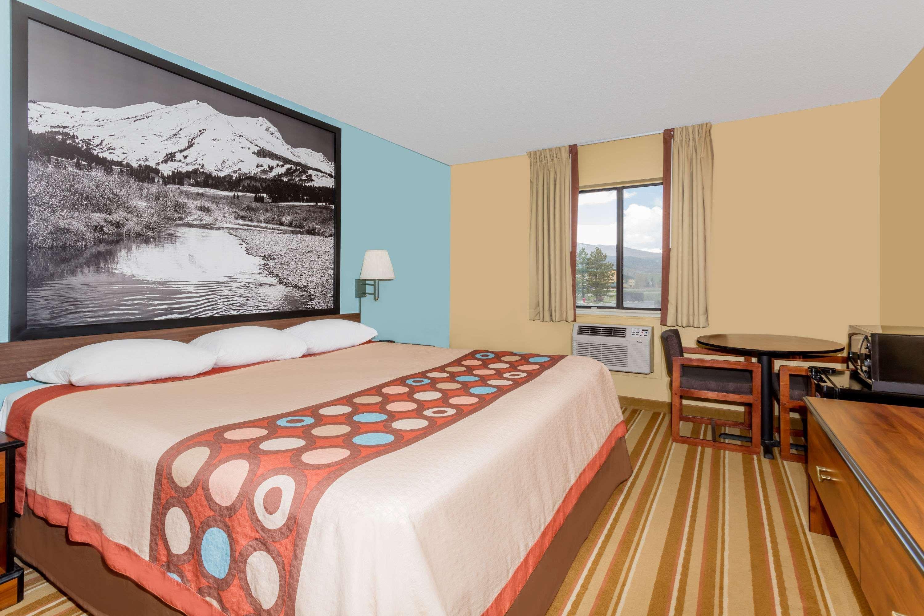 Super 8 By Wyndham Dillon/Breckenridge Area Hotel Exterior photo